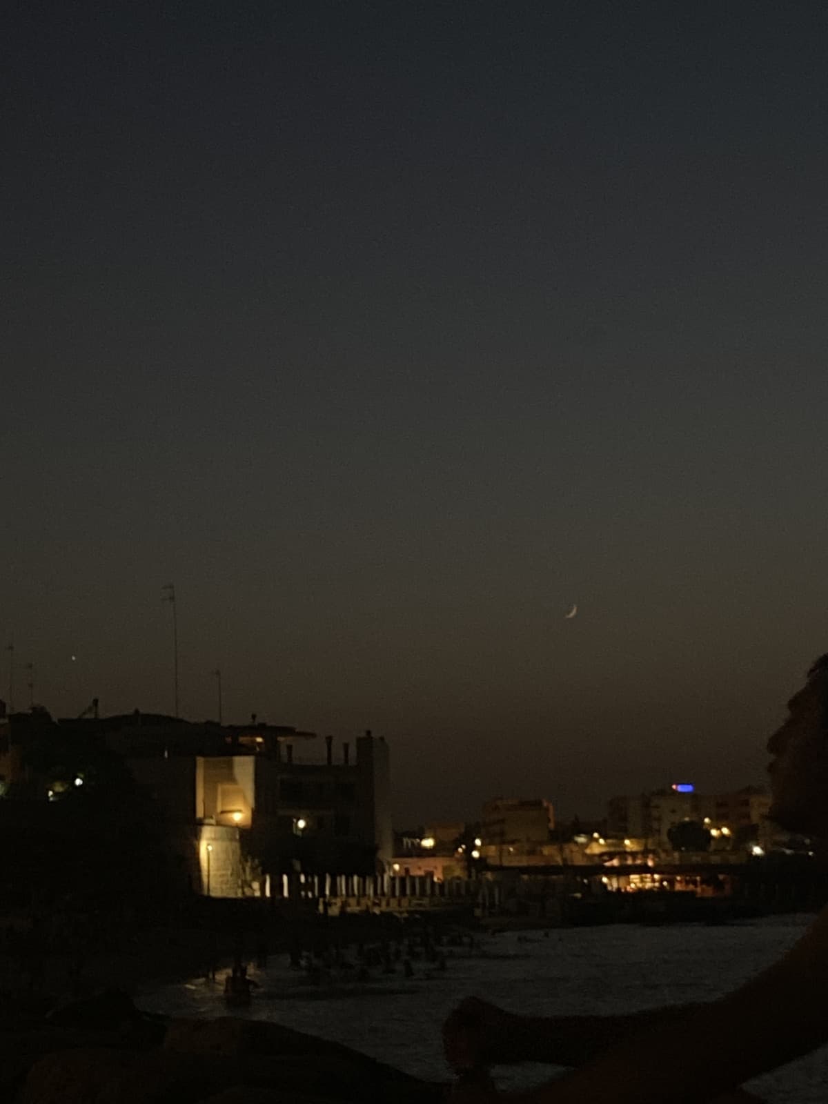 devo smetterla di fare foto alla luna 