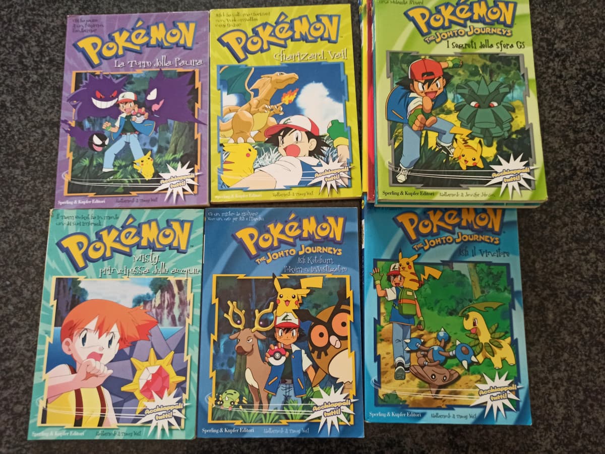 Stavo cercando un Paperino ed ho ritrovato i miei vecchi libri Pokémon, mi commuovo