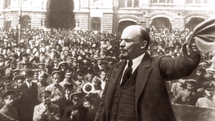 7 novembre 1917: rivoluzione d'ottobre, fase finale della rivoluzione russa