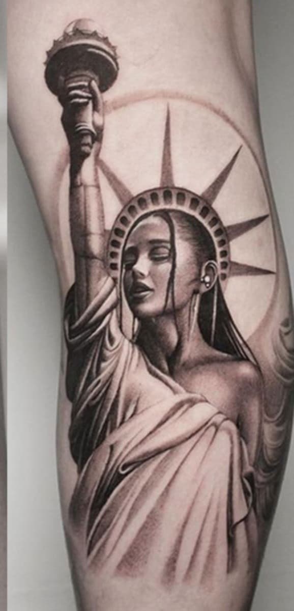 Dite che é troppo questo tatuaggio?