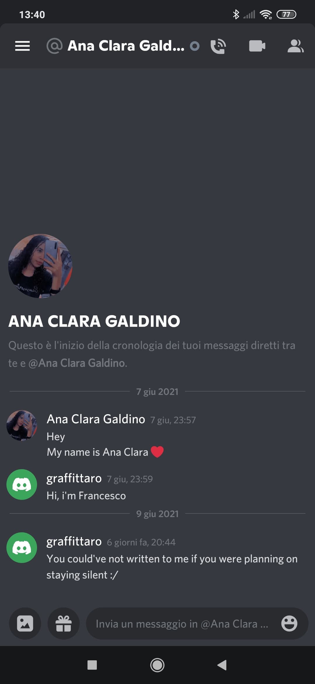 Giorno 8 di aspettare che ana Clara mi risponda: inizio a perdere le speranze, la vita non è più facile come prima, ogni giorno che passa sento di perdere le mie forze