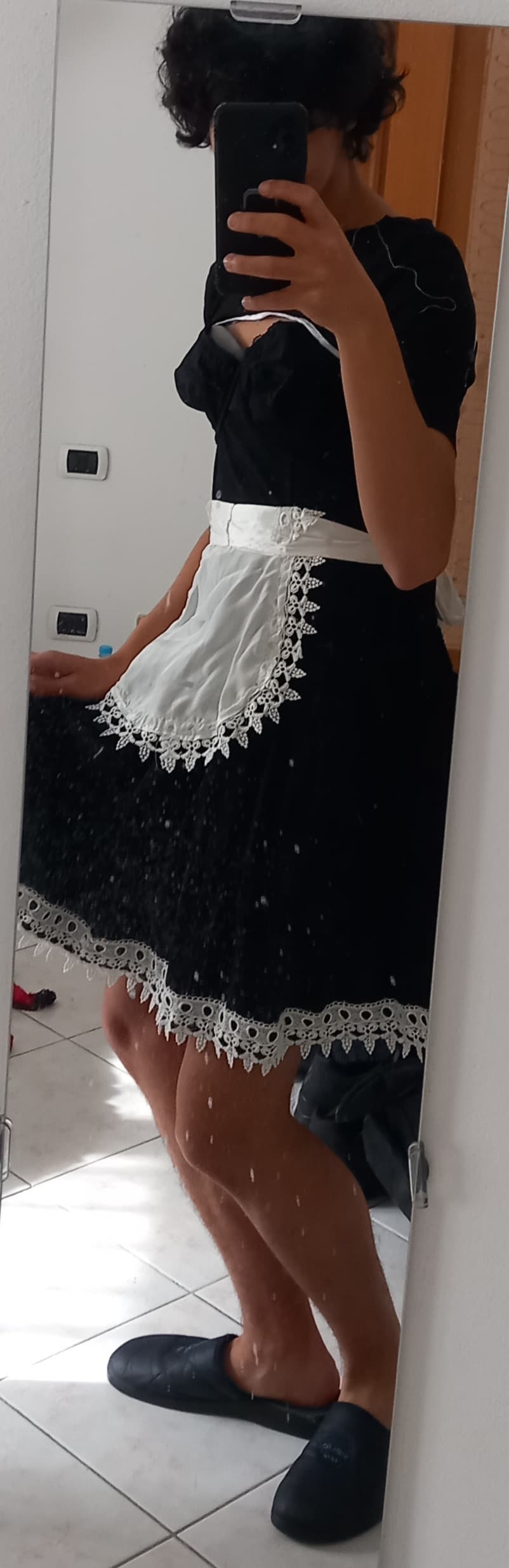 Day non si vuole mostrare, ma tanto lo sapevamo chi volevate vedere 😏 IN EDIZIONE STRAORDINARIA ME IN COSTUME DA MAID