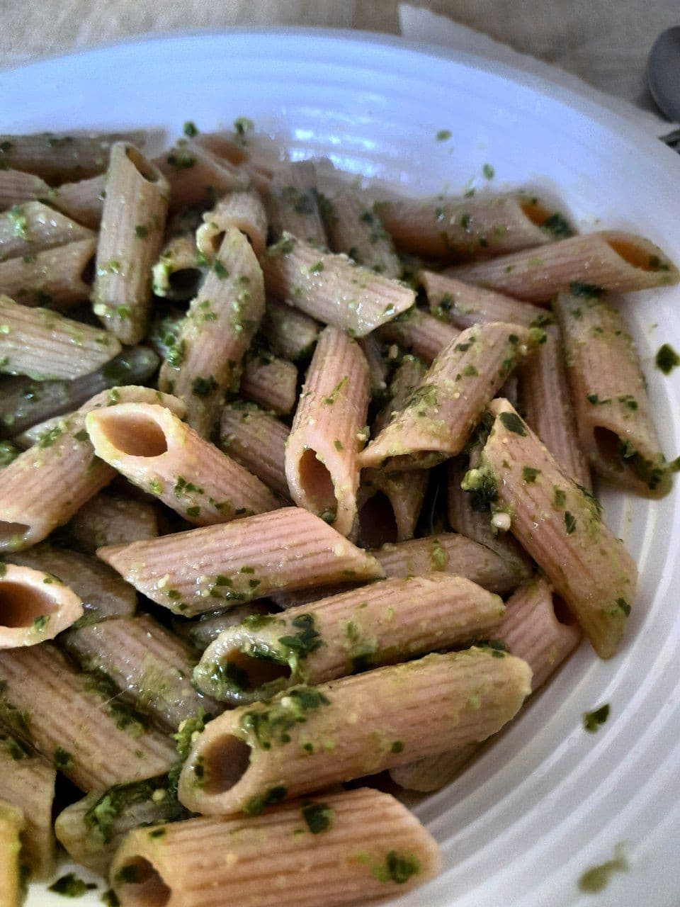 Penne integrali al pesto 😋 