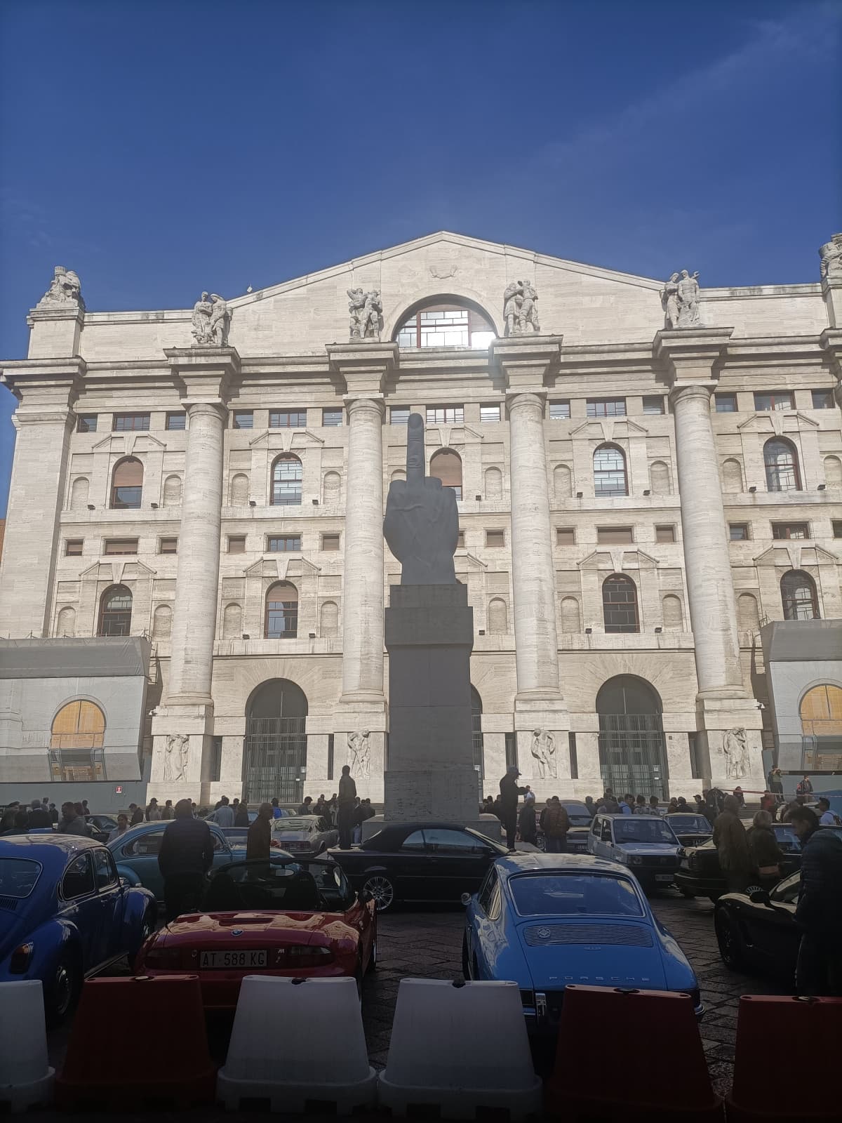 Palazzo Mezzanotte🖕🏻