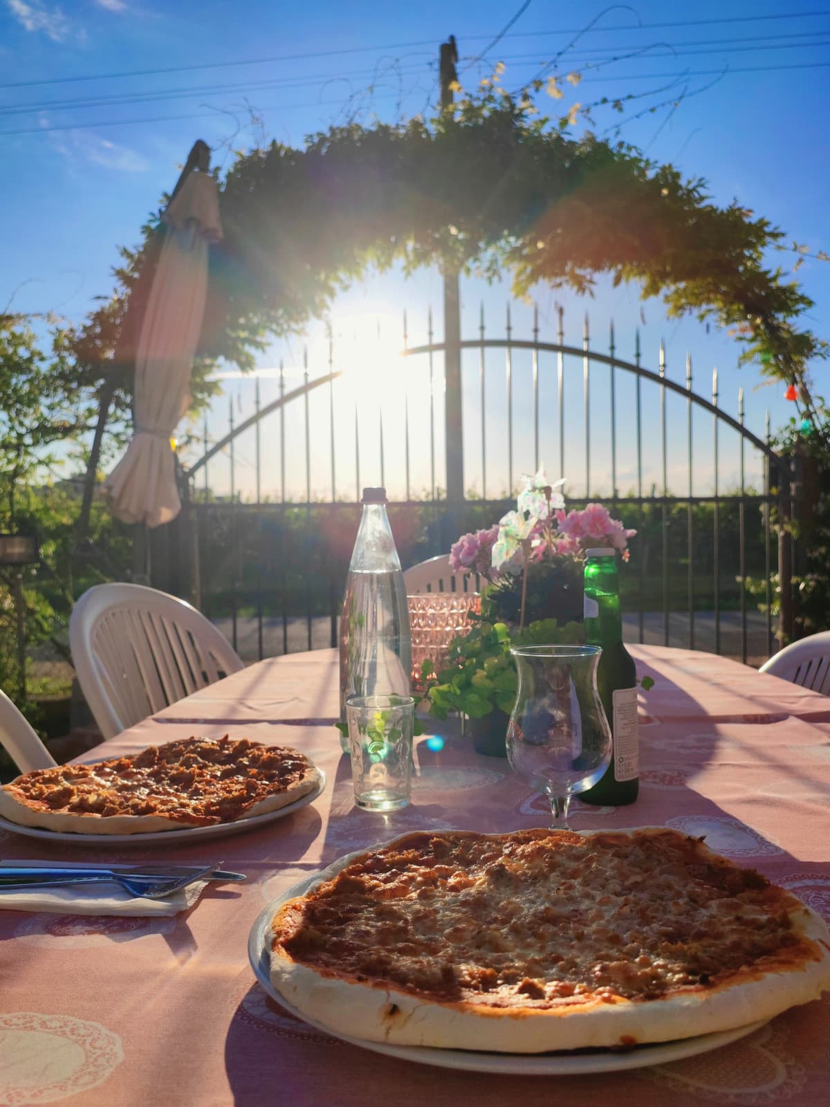 Stasera è andata così..pizza fatta in casa,tramonto e pace assoluta 💕