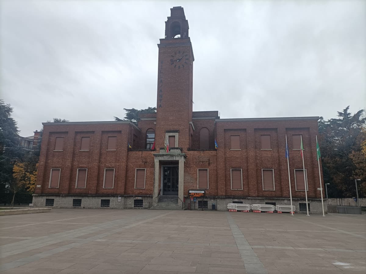 Il palazzo municipale di Villasanta.