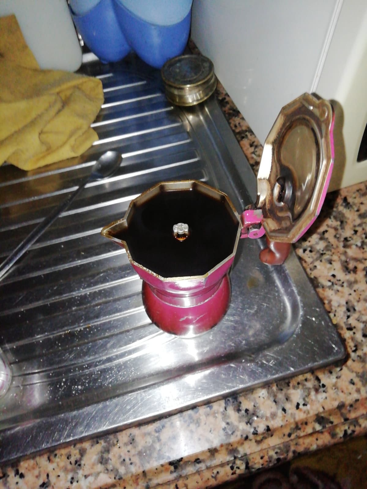 Non c'è cosa più divina di un caffè di mattina, chi ne vuole? 