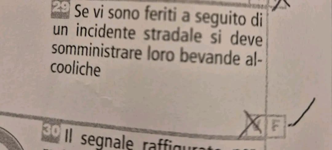 domani ho l'esame di teoria della patente. mi sento preparato