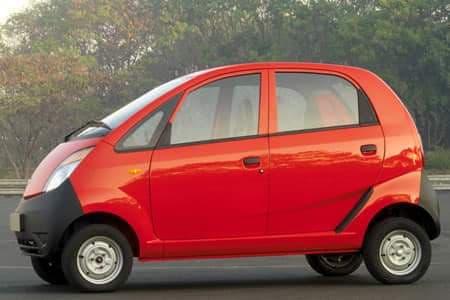 Tata nano. Dotazione di serie. No.