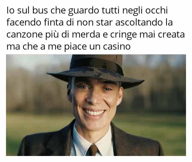 Non è vero figuriamoci se sorrido a sconosciuti. Anzi figuriamoci se guardo esseri viventi negli occhi