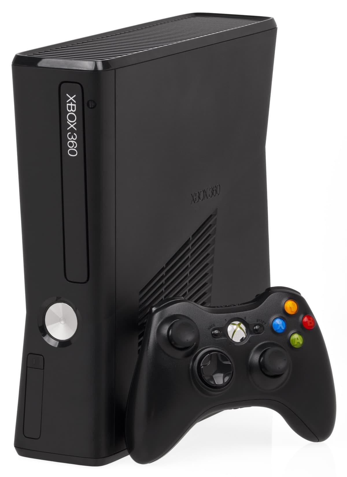 Voglio vendere una Xbox 360 Slim (come quella in foto) e tre giochi (Sonic e due che non credo abbiano mercato). A quanto la vendereste? 