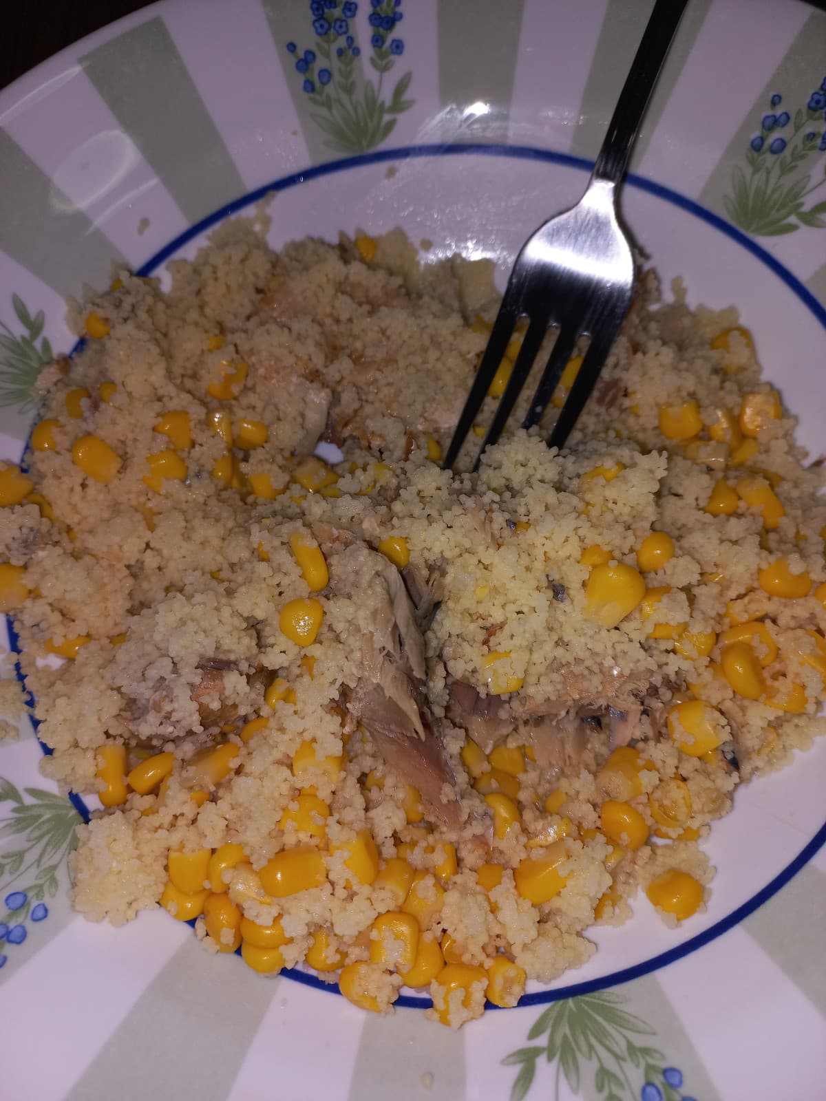 Sgombro, mais e cous cous...ci sta? Forse troppi carboidrati 