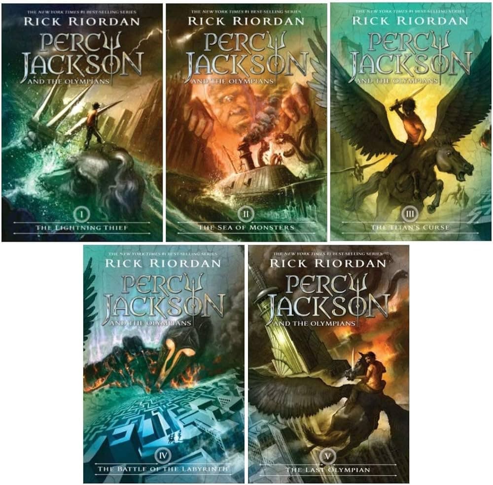 Vi incoraggio a leggere Percy Jackson e unirvi al gruppo parlandovi della saga, allora, cominciamo 