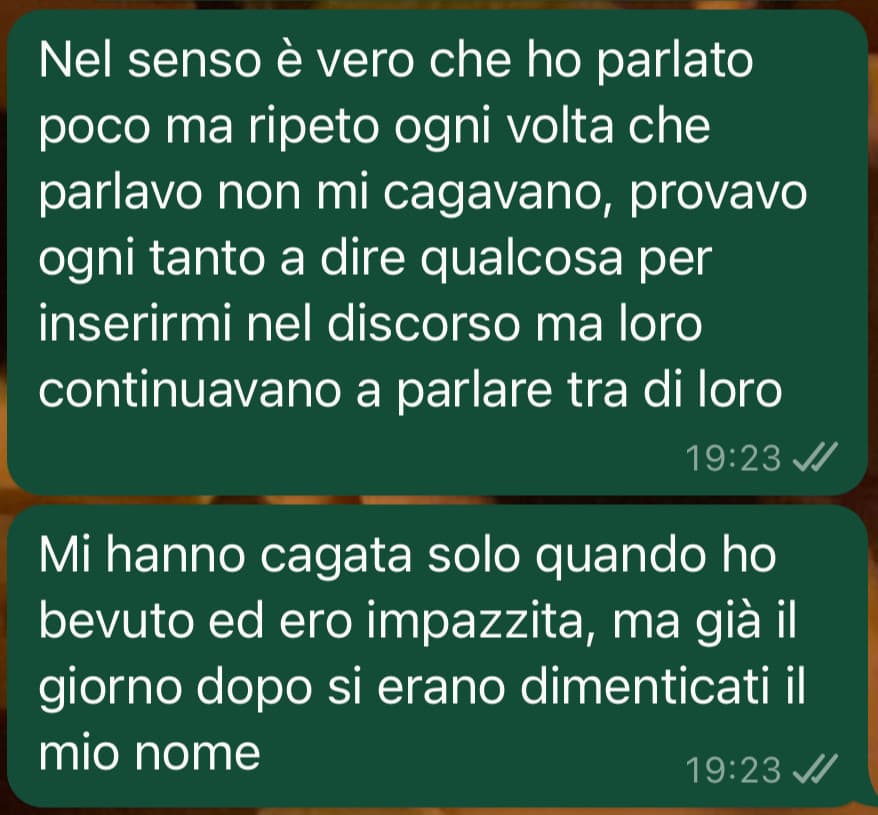 Breve storia di una ragazza che ha solo amiche esageratamente belle a differenza sua😊