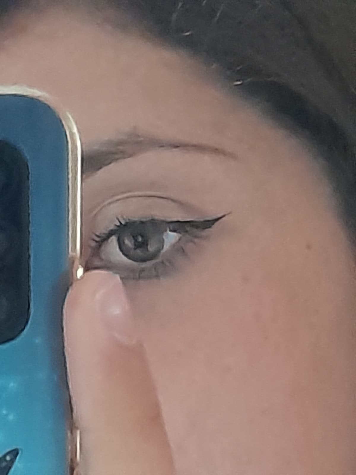 perché il mio telefono fa foto così di merda? comunque mi piaceva il mio eyeliner (dal vivo era meglio giuro)