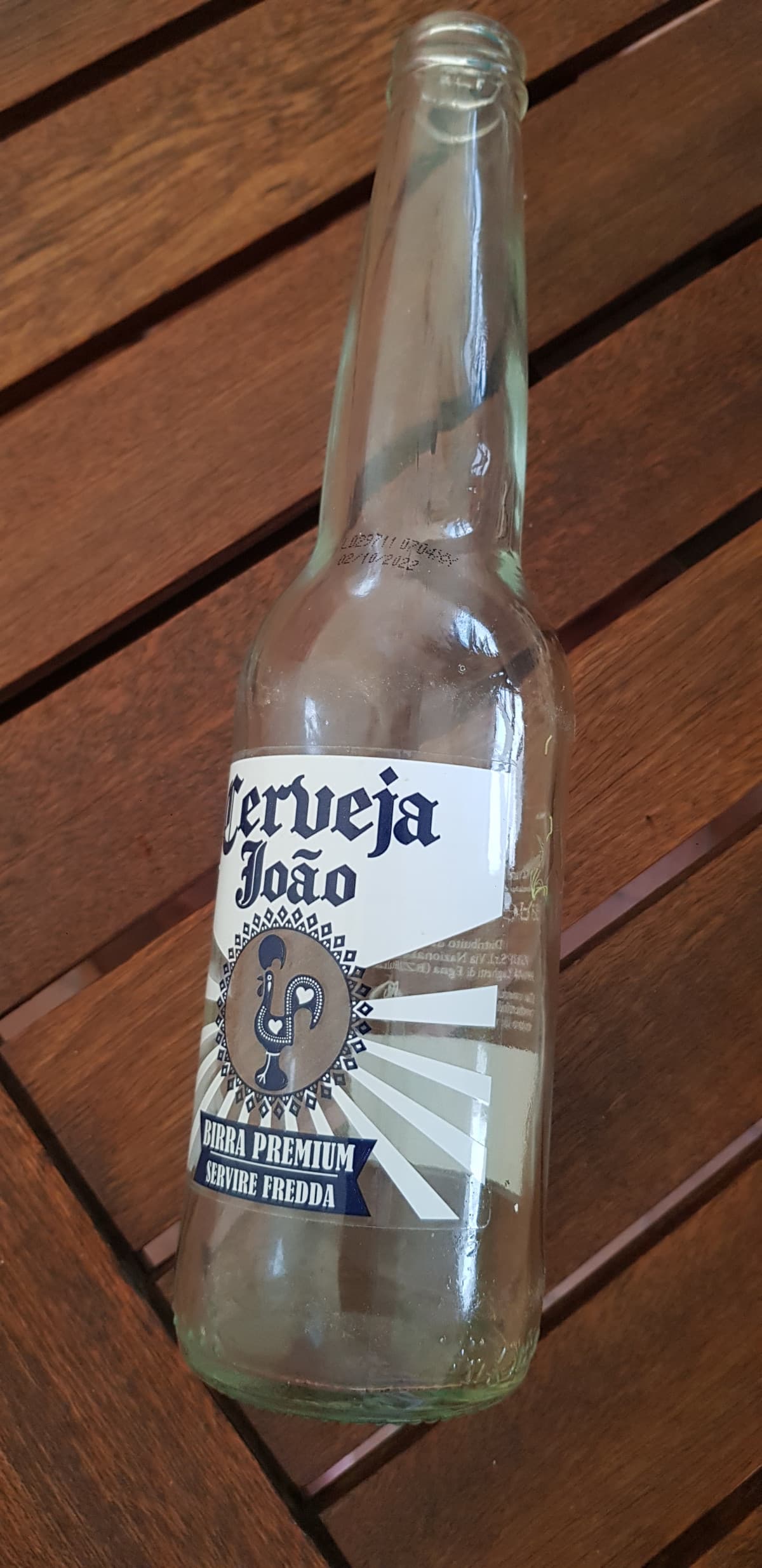 Sono tornato dal mare. E che fai? Un'altra birra non te la fai a cena? Non c'è 2 senza 3. 