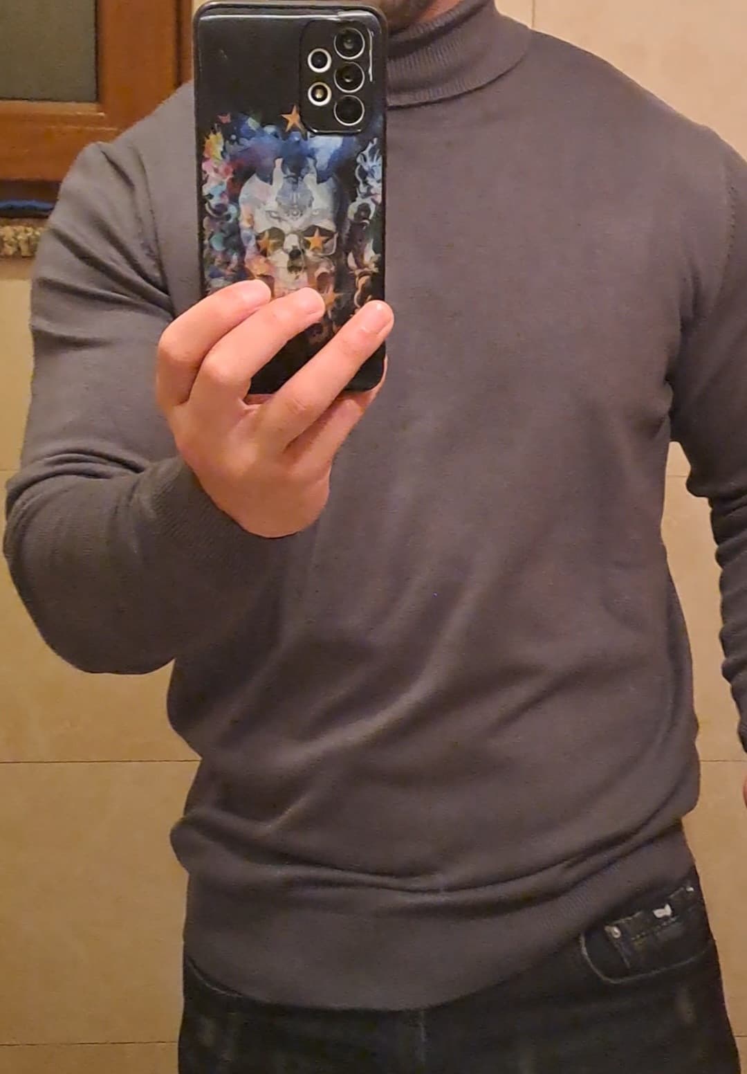 Flex del mio nuovo maglioncino a collo alto :) non venite a dirmi che sembro un boomer, sono una persona elegante 