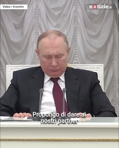 "La Russia non è assolutamente una dittatura", disse Sergej, prima di partire "volontariamente" per la Siberia senza essere mai più visto da anima viva