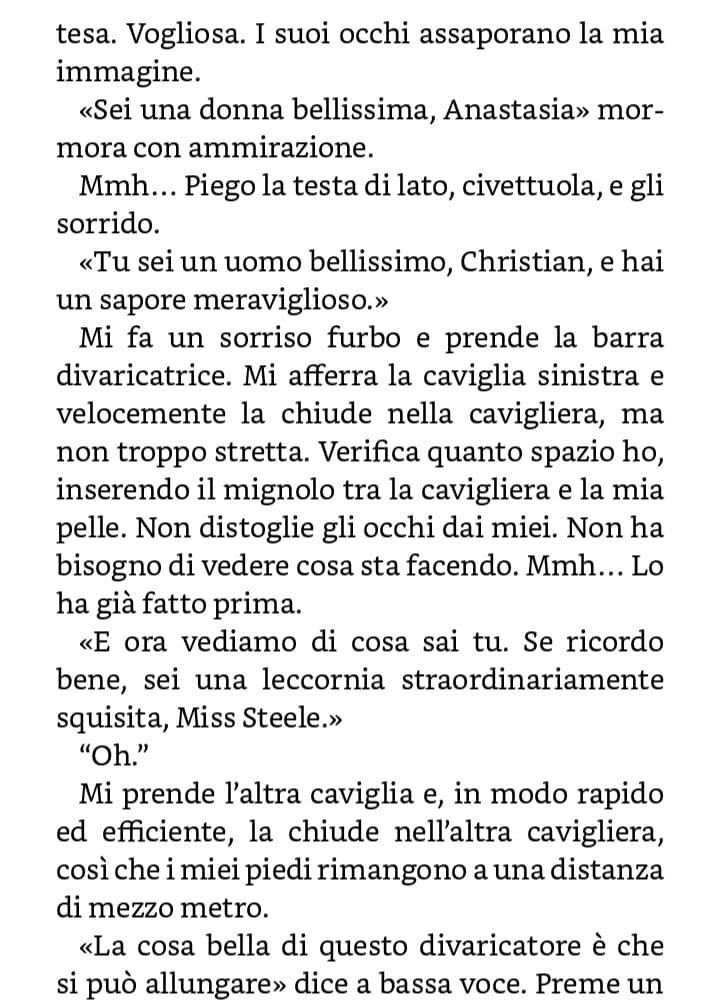 Tratto dal libro 50 sfumature di nero molto più esplicito dei FILMM. Pensate che in questa scena dalla barra Anastasia prima gli fa un Pomp**o #sesso