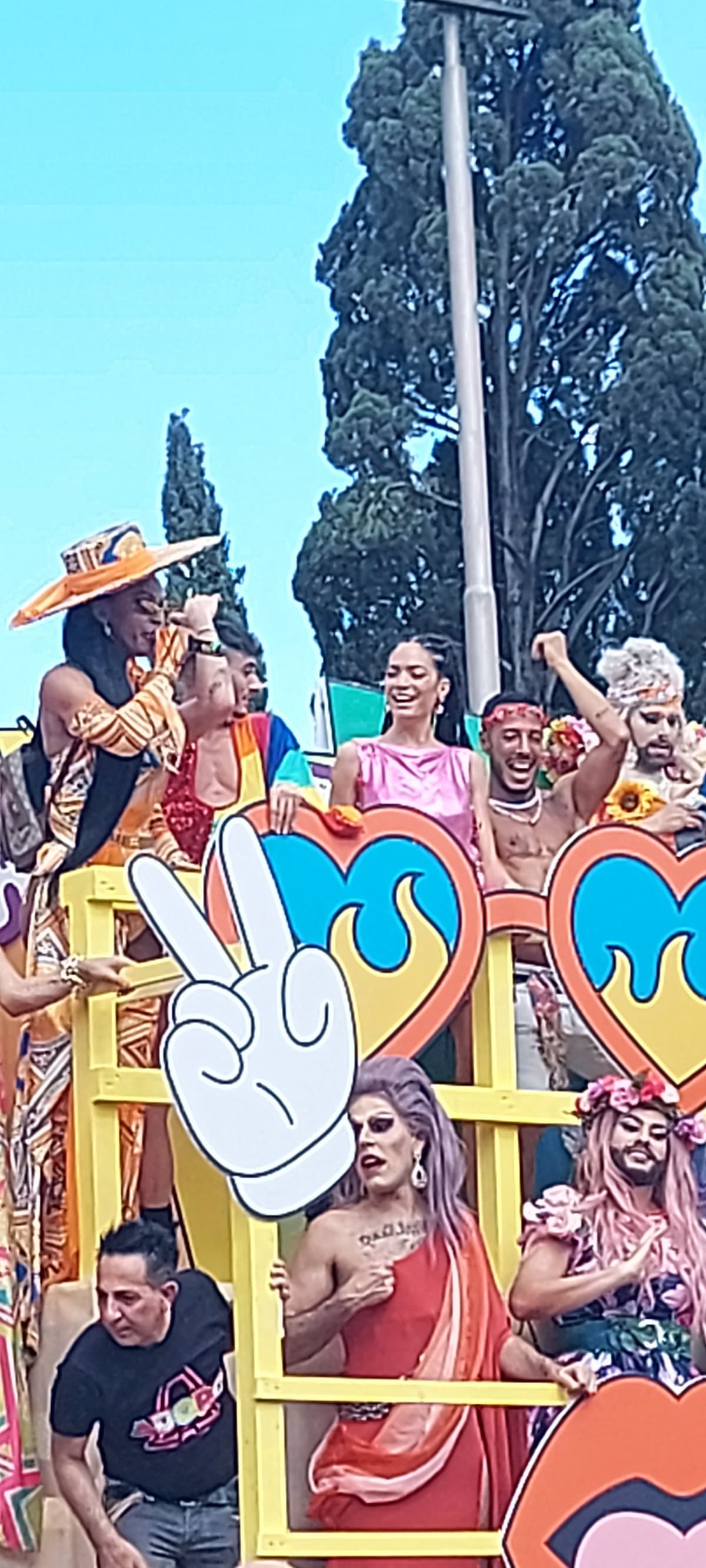 Spotto il Roma Pride, madrina Elodie #BuonPride 