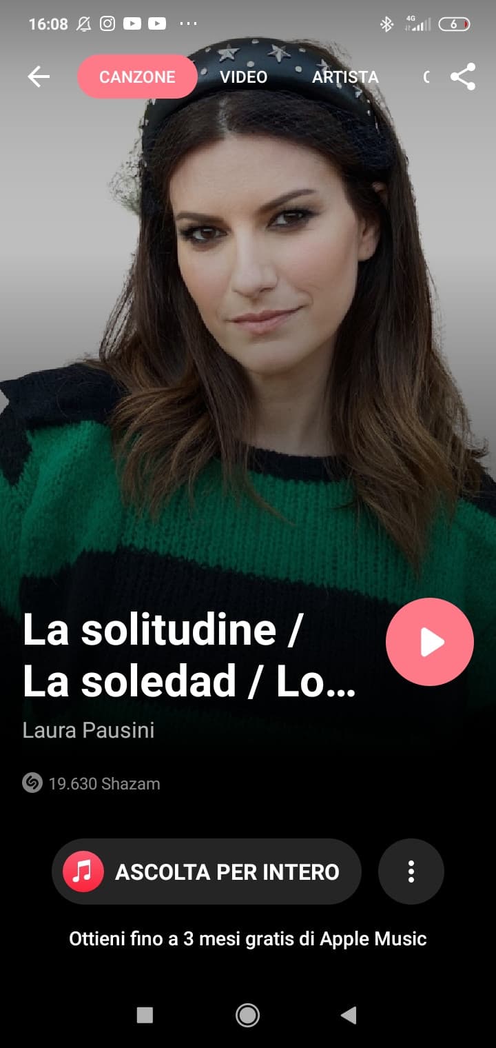 Mia madre stavs cantando una canzone a scuarciagola (LOL) e bho per curiosità ho usato Shazam per scoprire cos'è. Mi è venuto ciò