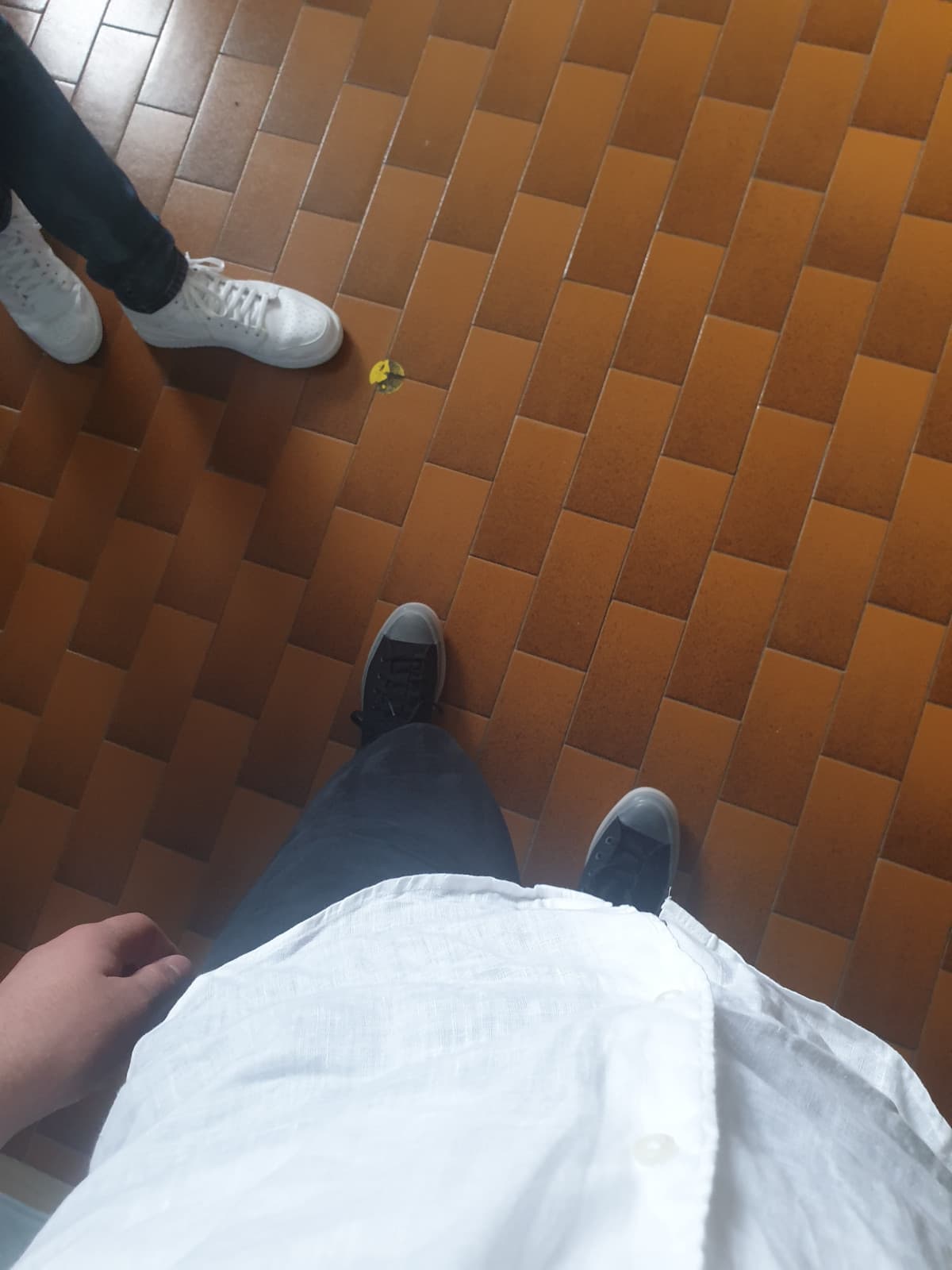 Oggi 100 giorni alla maturità regazzz. Camicia spiegazzata perché siamo acab🥵🥵