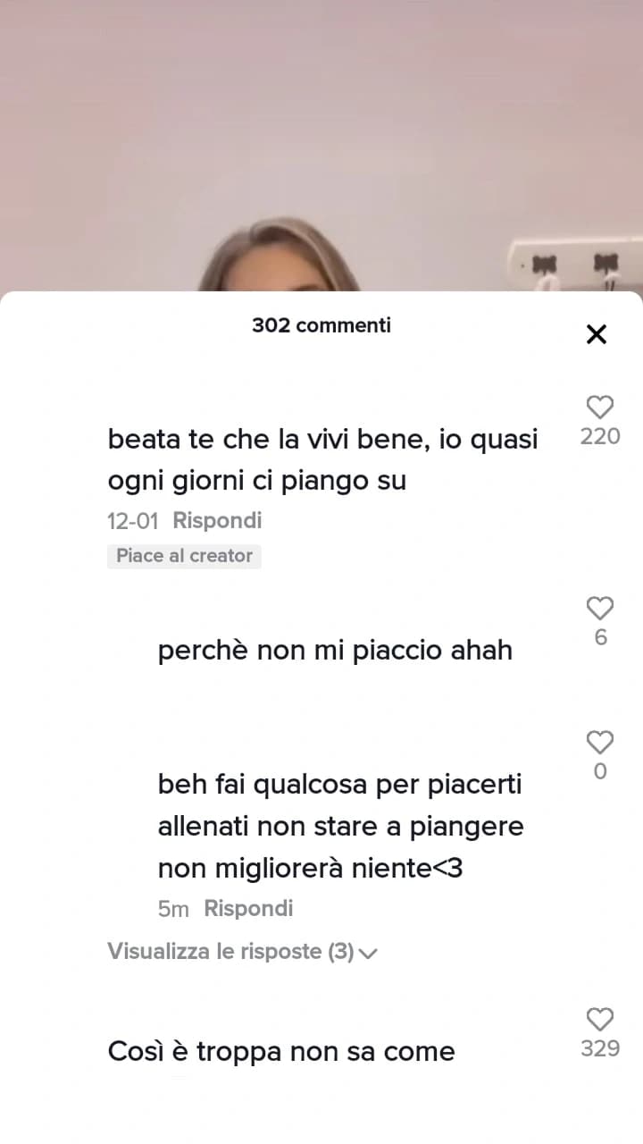 Io che soffro di dca? si il commento è indirizzato a me, ma io dico ma la gente pensa davvero che se la gente soffre è puramente per pigrizia? No perchè questi commenti urtano il mio sistema nervoso