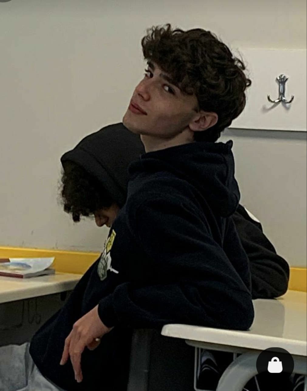 Conosco uno che assomiglia a questo ragazzo