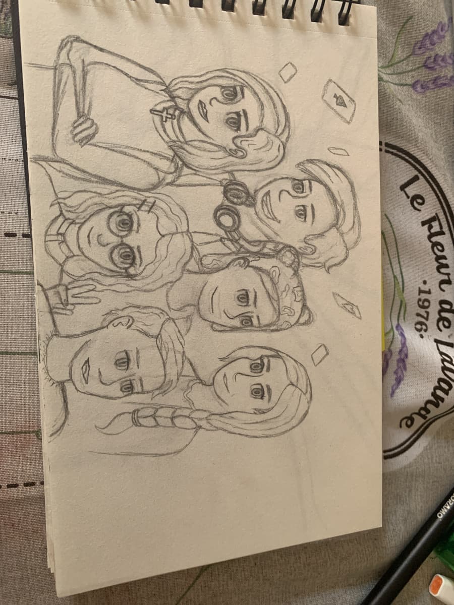 Sto facendo un disegno con i miei amici di scuola! UwU