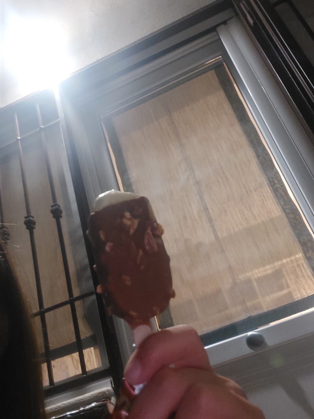 Mi magno il magnum, però è quello mini e basta un morso per finirlo :(