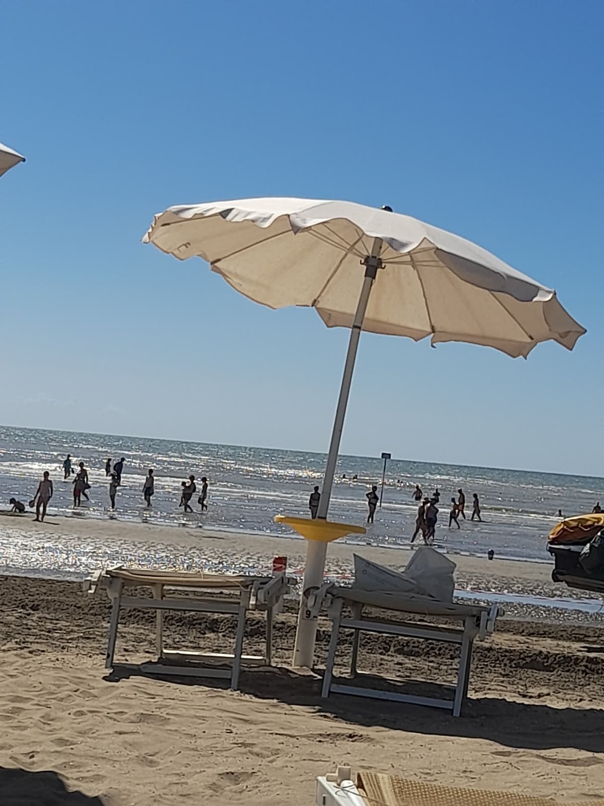 non io che faccio i compiti di inglese in spiaggia