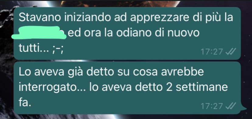 I miei compagni hanno ricominciato a provare astio nei confronti della prof... ora temo che se dovessero notare un certo mio interesse nei suoi confronti possano adirarsi con me più che mai.