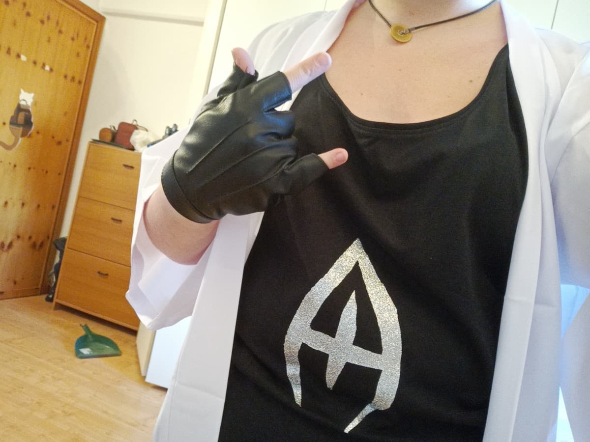 Aiuto ragaaaa, sono stra in ansia per il prossimo evento cosplay a cui andrò, mancano solo 2 settimane 