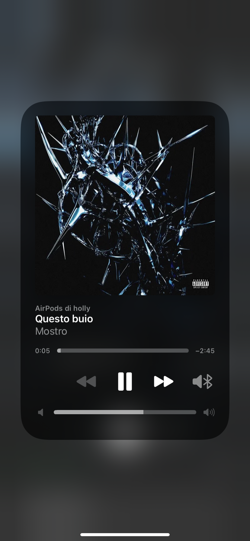 vorrei solo rannicchiarmi sotto le coperte ascoltando questa canzone per sempre