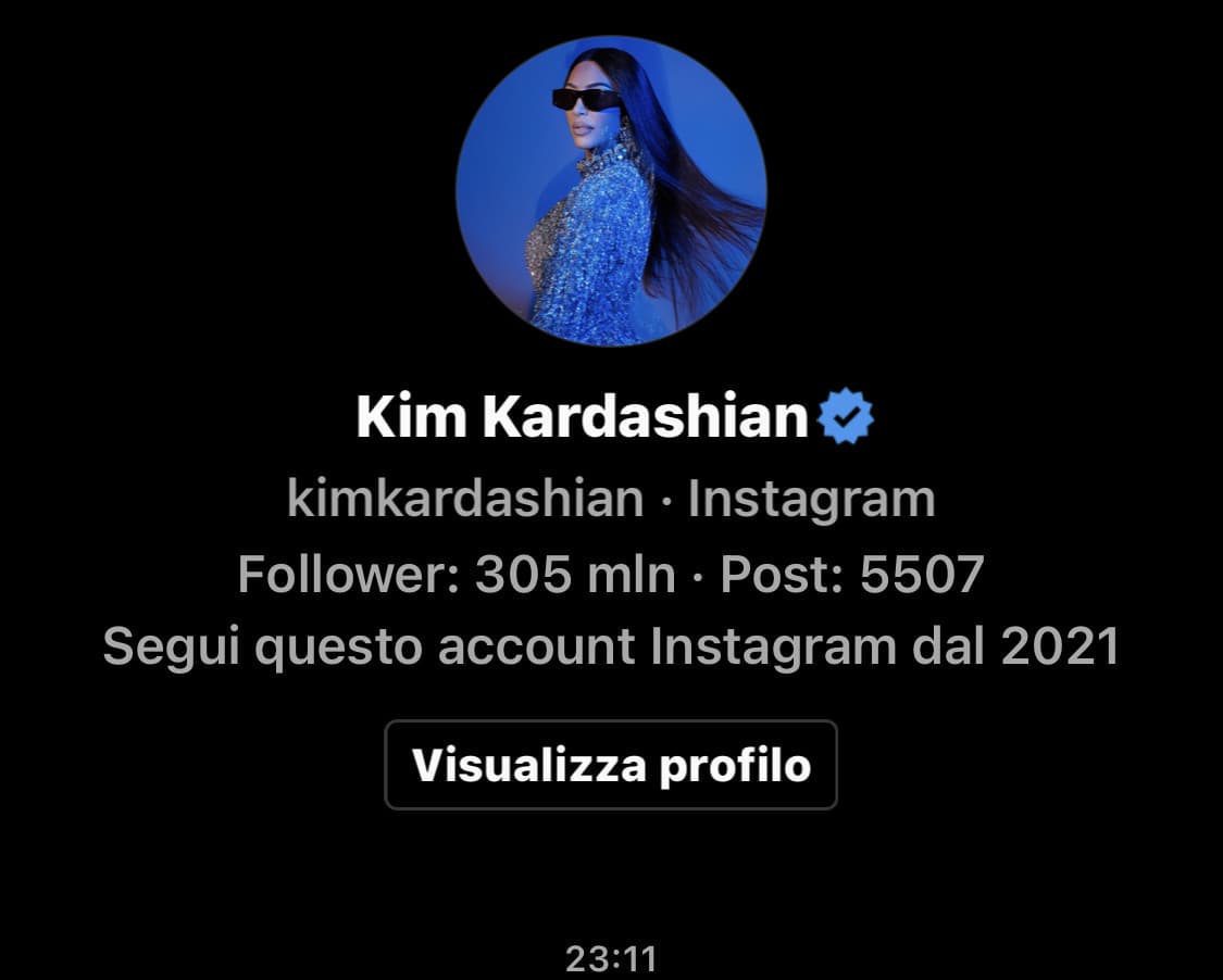 Non io che rispondo a Kim Kardashian, chiamandola ‘amo’ come se fossimo amiche. Nella speranza pure che mi risponda ahahahah