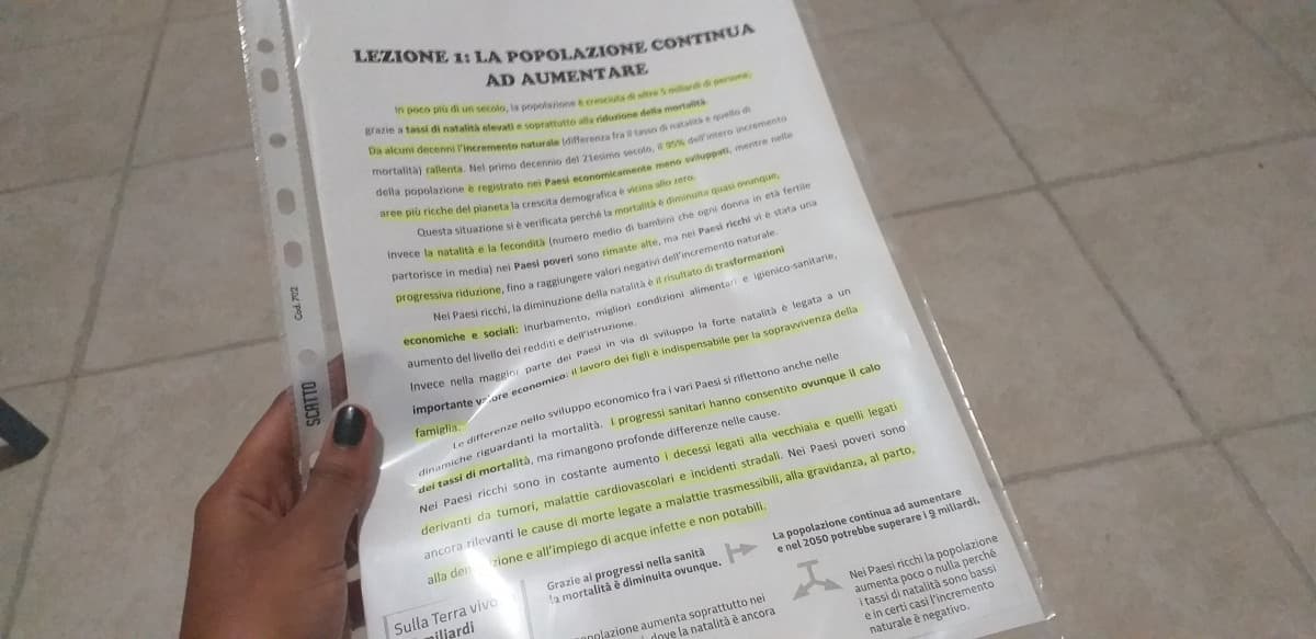 Sono riuscita a riassumere due pagine in uno.. non so voi ma io sto per piangere