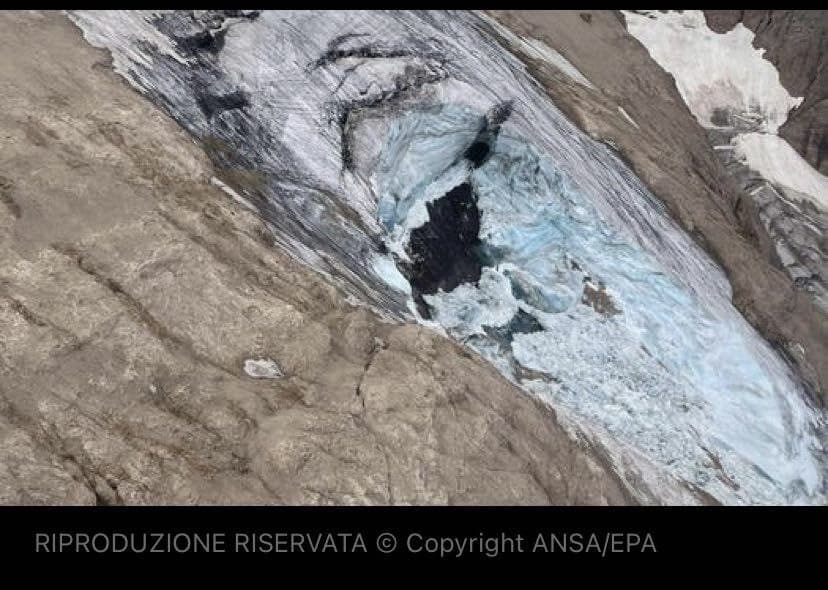 Marmolada. Il Ghiacciaio è stato fatto saltare con esplosivi per supportare la teoria del cambiamento climatico.