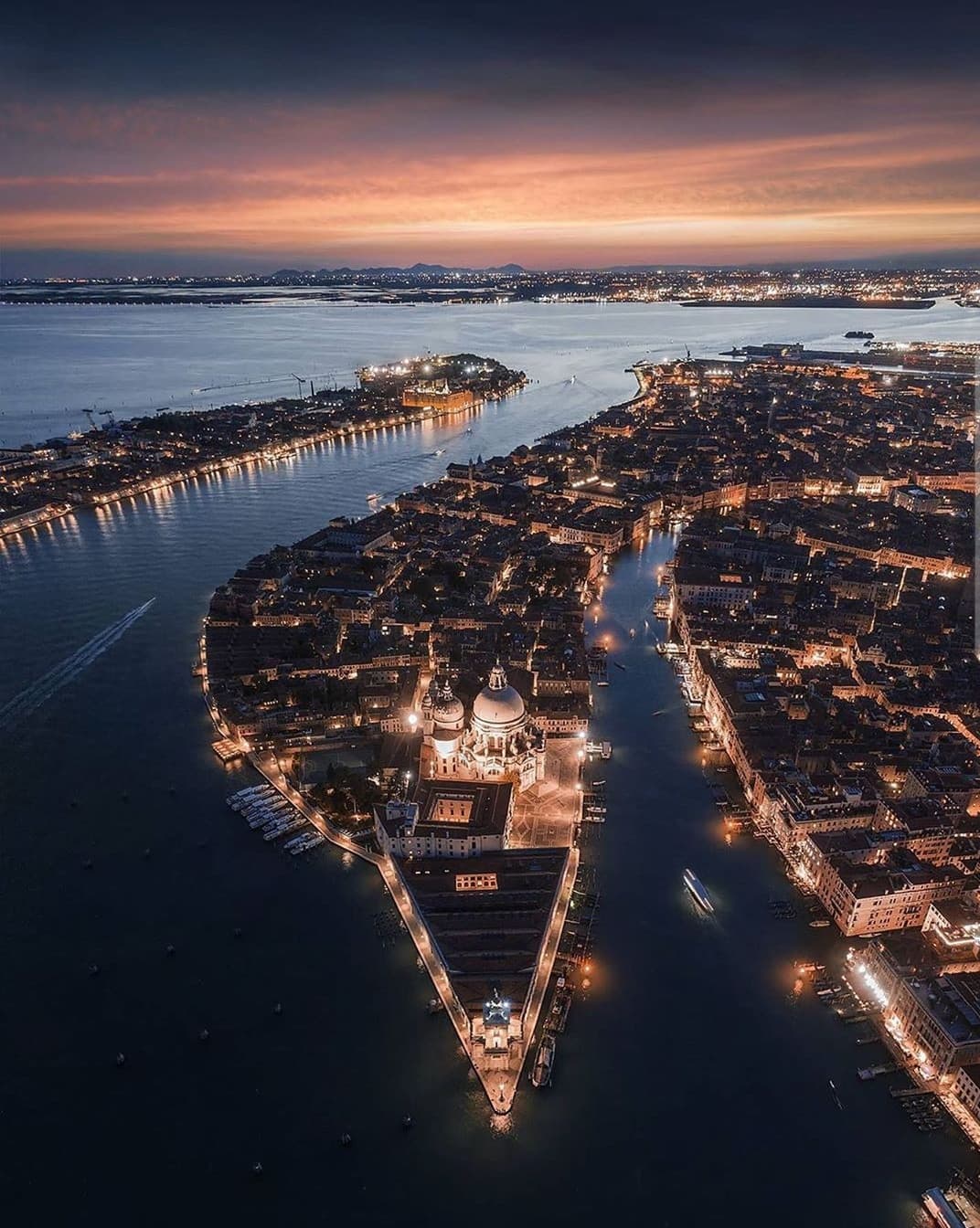 Venezia durante il tramonto