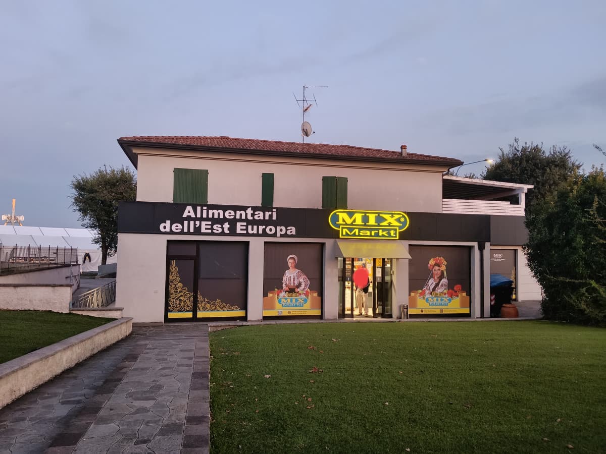 POV: Dentro ci sono solo alcolici