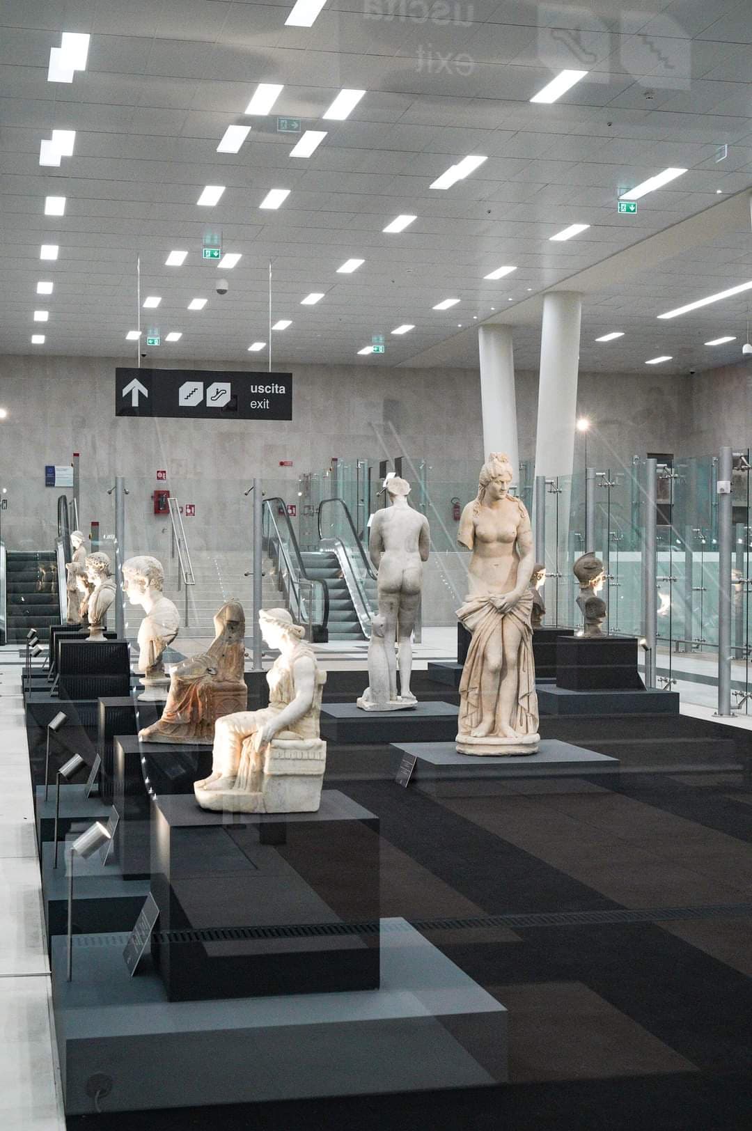 La bellezza della stazione Fontana della metropolitana di Catania, appena inaugurata 