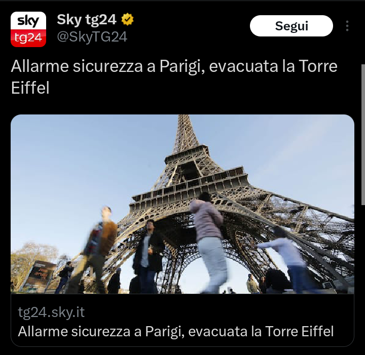 Qualcuno ha postato foto in cui visitava la torre Eiffel oggi..lol