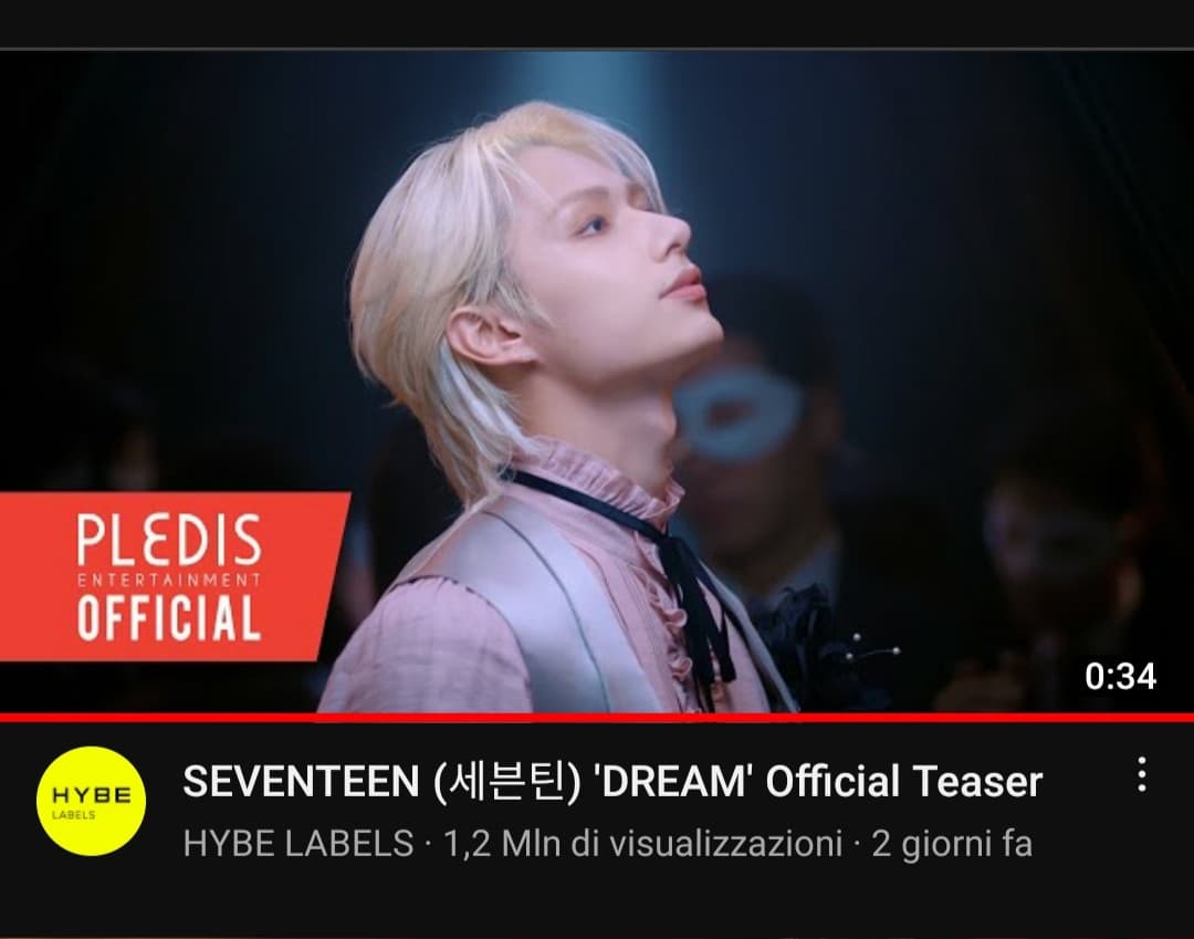 Comunque sono felicissima, ma anche triste allo stesso tempo perché i seventeen 2 giorni fa hanno fatto il teaser del nuovo MV E che quest'anno hanno fatto comeback bellissimi, ma