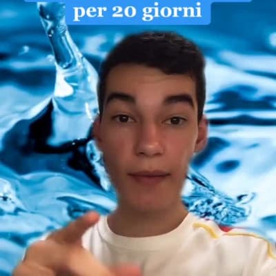 Mo vado avanti di sola acqua