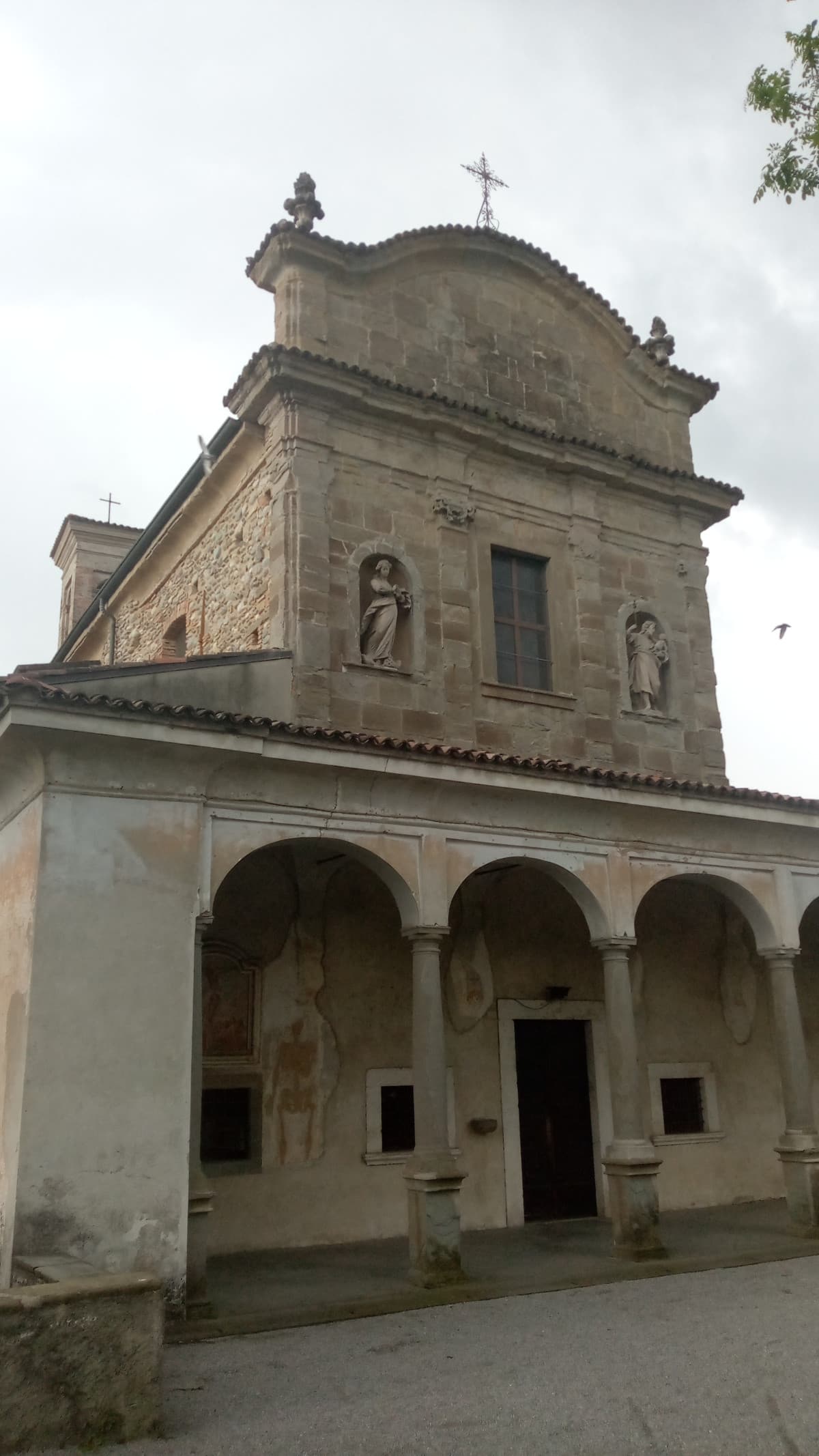 Ste giornate di sole mi fanno venir voglia di chiudermi in casa e non uscire più 