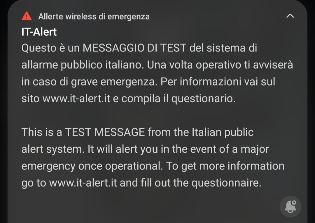 Figa stavo dormendo, cosa cazzo mettete l'allarme a quest'ora? Gesù 