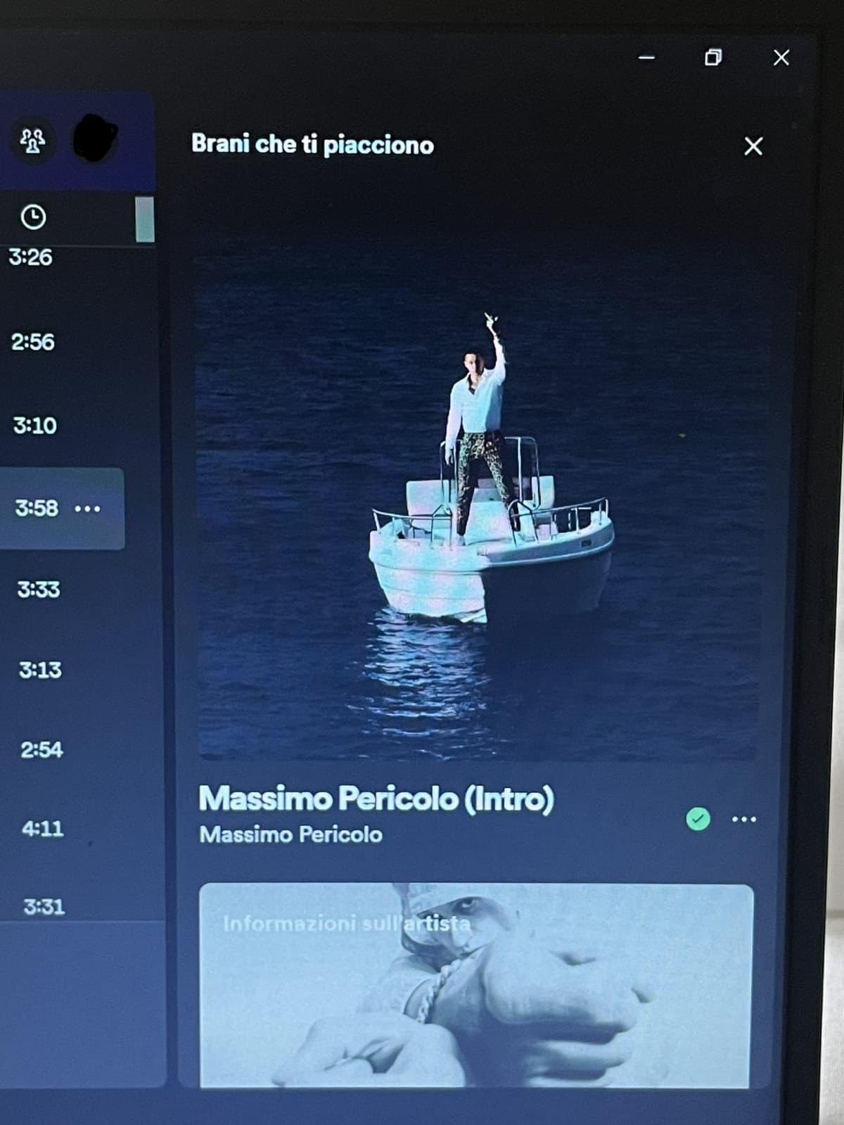 massimo pericolo ci piscia sugli haters non dissa su insta non cringia coi meme 