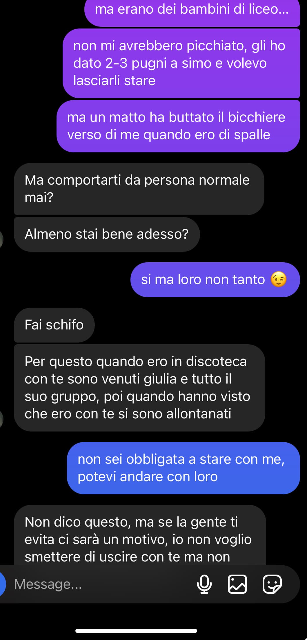 mi viene da piangere perché persino la mia amica deve trattarmi così ora? 