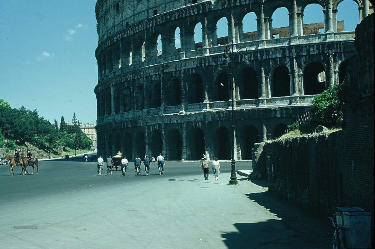 Colosseo, Roma, 1950