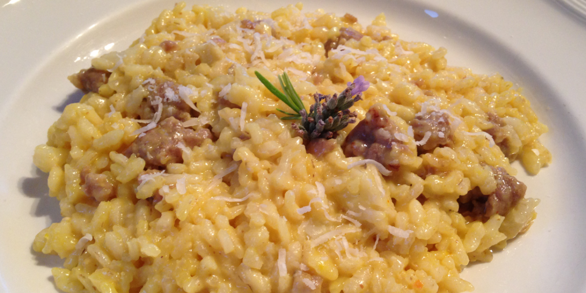 Ieri mia nonna ha fatto un risotto zafferano e salsiccia che era la fine del mondo