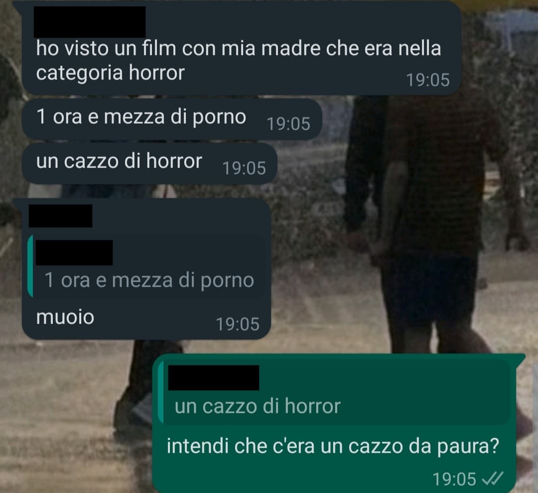 per questo non guardo mai serie o film con i miei genitori... ??